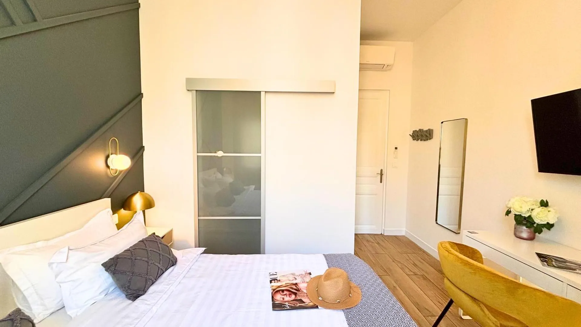 Apartment Beautiful 4 Beds & 4 Baths, 10Min From Palais, 4 Stars Residence Cannes