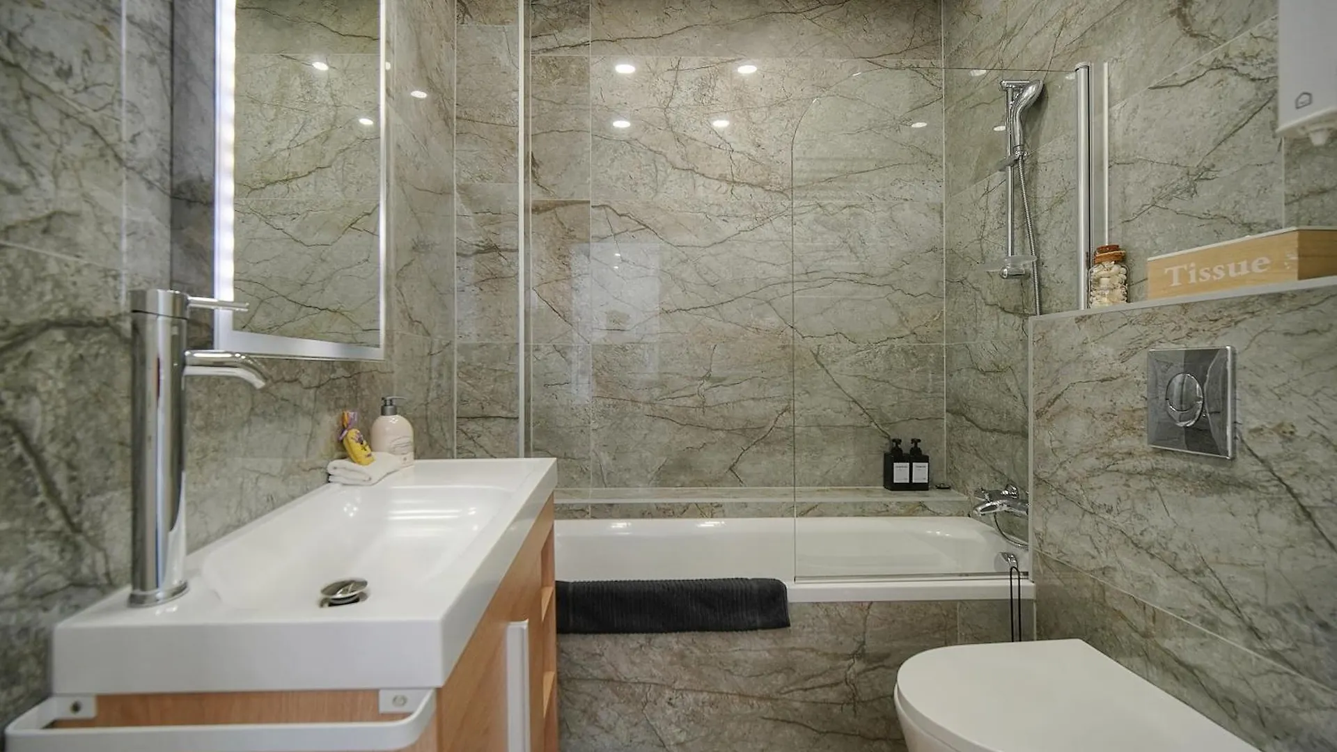 Beautiful 4 Beds & 4 Baths, 10Min From Palais, 4 Stars Residence Cannes 0*,